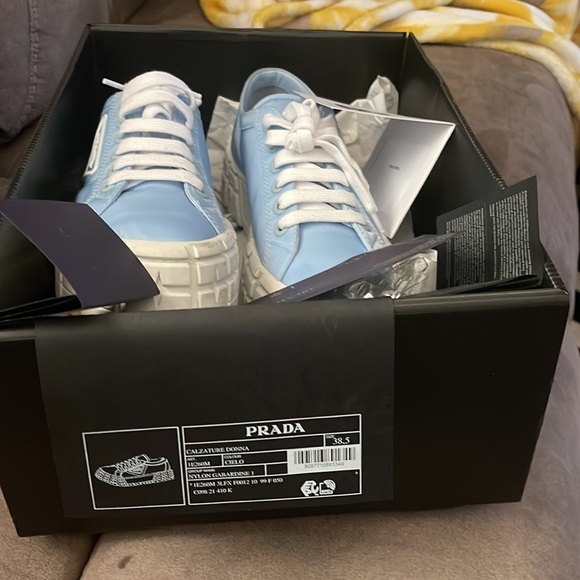 Prada Calzature Donna size 38.5 color baby blue bought from Saks Fifth Avenue - Picture 7 of 9